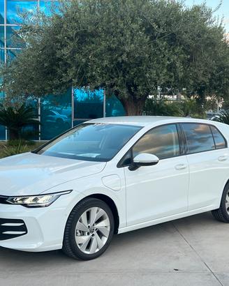 Volkswagen Golf 1.5 TSI eHybrid DSG Edition Plus S