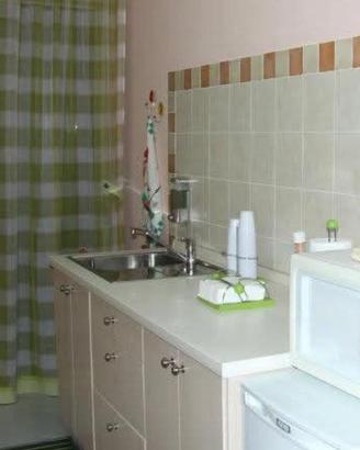Base Cucina Lineare Compatta con Lavello