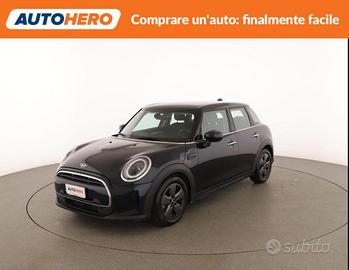 MINI Cooper 1.5 Cooper Essential 5 porte