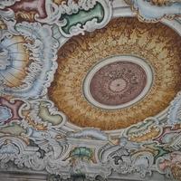 Casa con affreschi indipendente