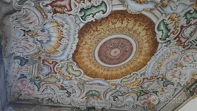 Casa con affreschi indipendente