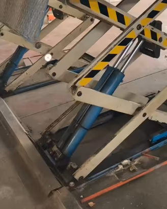 Ponte sollevatore auto 