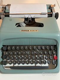 Macchina da scrivere Olivetti Studio 44