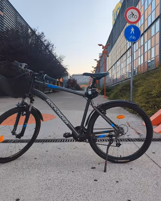Mountain Bike Rockrider ST 100 più accessori
