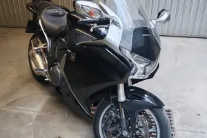 Honda vfr 1200 f 