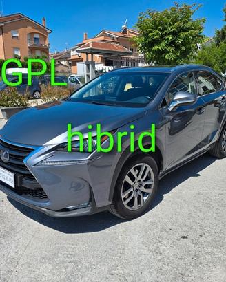 Lexus NX 300h 2.5 Executive 4wd cvt