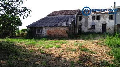 RUSTICO DA RISTRUTTURARE