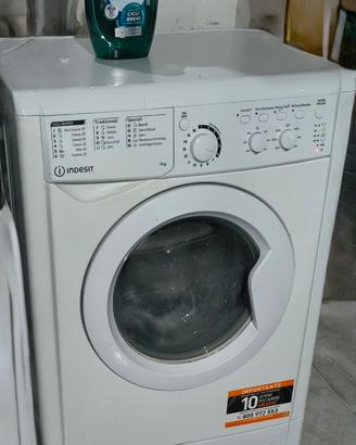 lavatrice Indesit A+++ 7 kg pari al NUOVO 