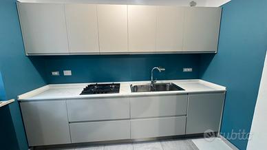 Cucina come NUOVA!