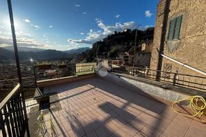 6 LOCALI A SUBIACO