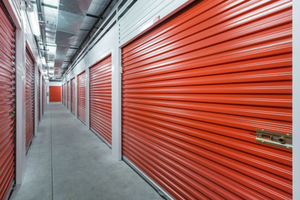 Ripostiglio box deposito cantina garage