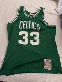 Canotta Mitchell& dedicata a Larry Bird