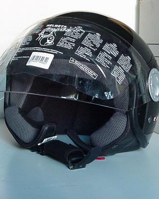 Casco con visiera mobile