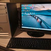 COMPUTER FISSO DESKTOP VELOCE SSD COMPLETO MONITOR