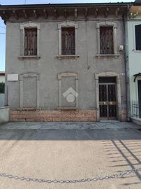 CASA DI CORTE A VERONA