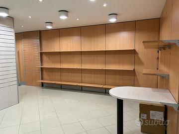 Arredo per Negozio di Abbigliamento e non