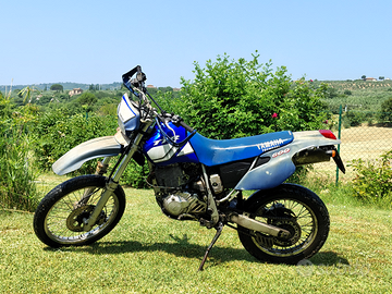 Moto enduro Yamaha TTr 600