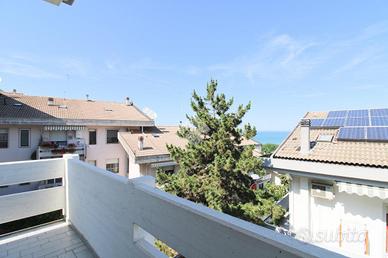 VILLA A SCHIERA A PESCARA