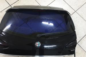 Portellone posteriore alfa 147 con spoiler