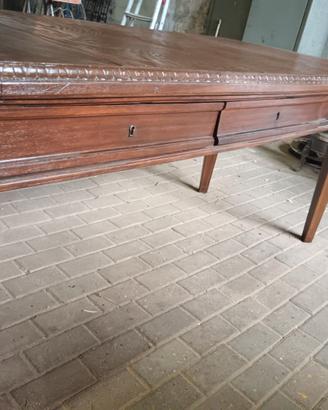 Tavolo in legno massello antico
