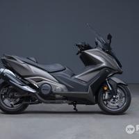 KYMCO AK 550
