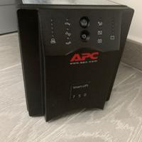 APC Smart UPS 750VA 500W 6prese IEC C13