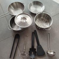 Set pentoline e set utensili per cucina giocattolo