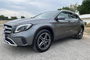 Mercedes-Benz Gla 200d Premium