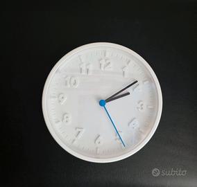 Orologio da parete bianco