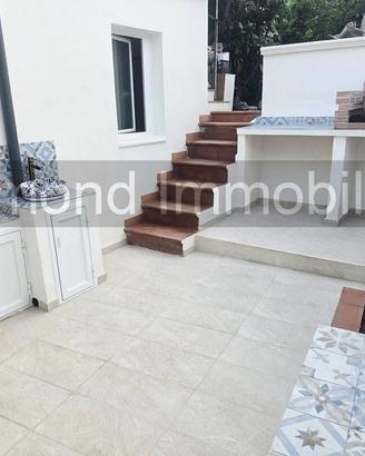 Casa singola con cortile a Torre Archirafi-Riposto