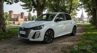 Peugeot 208 - APERTI AD AGOSTO