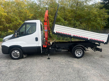 Iveco daily con gru e ribaltabile 25.250 euro