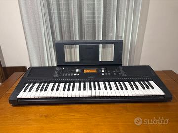 Yamaha Digital Keyboard PSR-E363
