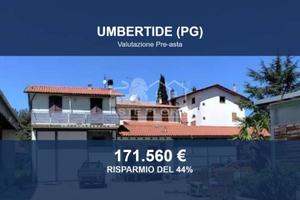 Immobile in asta di 136 m² con più di 5 locali a U
