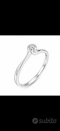 Anello in oro 18 carati e diamanti