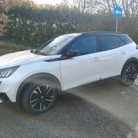 PEUGEOT 2008 GT Line