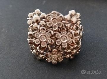Anello 18kt gold and diamonds en tremblant flowers