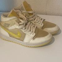 Nike air jordan mid.SE Lemon yellow