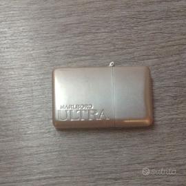 Marlboro Ultra Accendino da collezione argentato