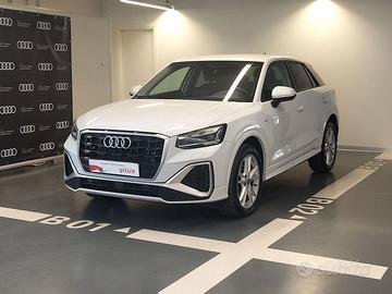 Audi Q2 35 2.0 tdi Identity Black s-tronic