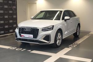 Audi Q2 35 2.0 tdi Identity Black s-tronic