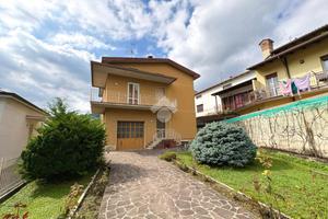 VILLA SINGOLA A ALBINO