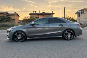 Mercedes Benz CLA 200 benzina
