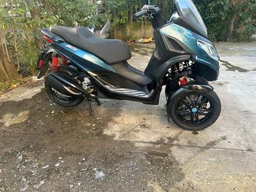 piaggio mp3 300 hpe sport