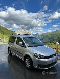 VOLKSWAGEN Caddy 3ªs. Tour. 1ª - 2013