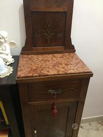 Coppia Comodini fine ‘800 valuto proposte