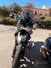 Moto Guzzi V85 - 2025