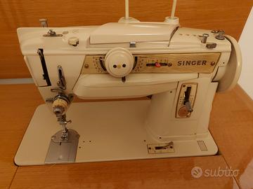 Macchina da cucire con mobile Singer