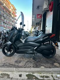 Yamaha X Max 300