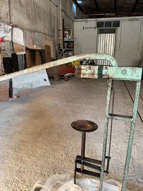 Tappatrice manuale a leva.